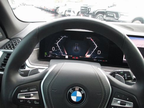 Used 2024 BMW X5 xDrive40i w/ Premium Package image 25