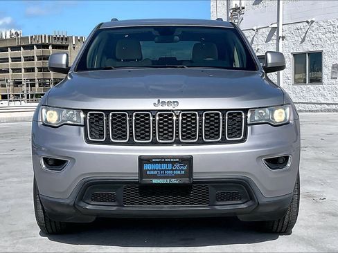 Used 2018 Jeep Grand Cherokee Laredo RWD image 6