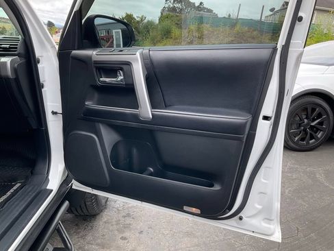 Used 2019 Toyota 4Runner SR5 Premium AWD/4WD image 69