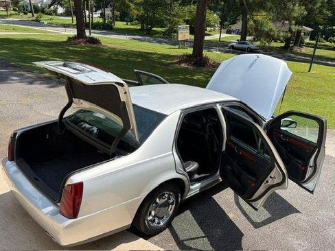 Used 2000 Cadillac De Ville w/ Comfort/Convenience Pkg FWD image 17