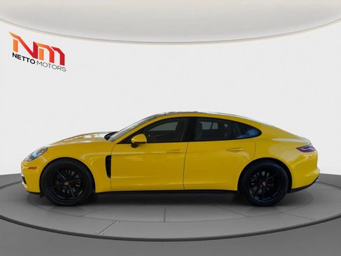Used 2018 Porsche Panamera 4 image 2