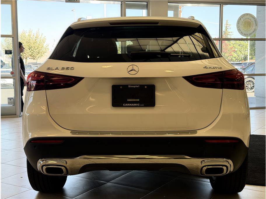 Used 2025 Mercedes-Benz GLA 250 4MATIC image 6