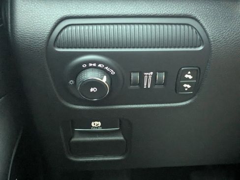 Used 2024 Jeep Wagoneer Series II image 51