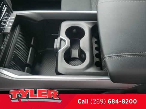 New 2026 RAM 1500 4x4 Crew Cab image 39