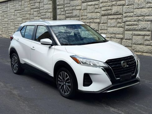 Used 2021 Nissan Kicks SV FWD image 4