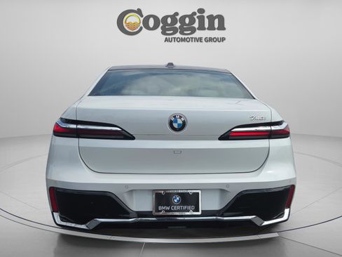 Used 2024 BMW 740i w/ Executive Package RWD image 4