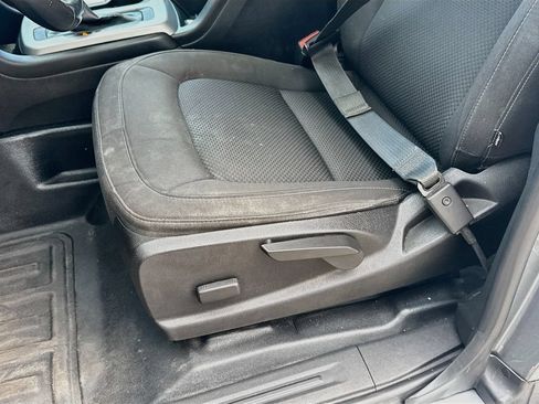 Used 2021 Chevrolet Colorado LT w/ Fleet Safety Package RWD image 21