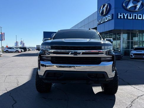 Used 2020 Chevrolet Silverado 1500 LT image 2