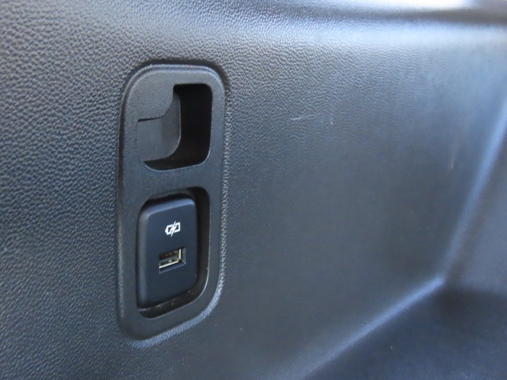 Used 2023 Chevrolet Traverse LT w/ LPO, Floor Liner Package AWD/4WD image 34