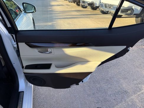 Used 2018 Lexus ES 350 w/ Premier Package FWD image 16