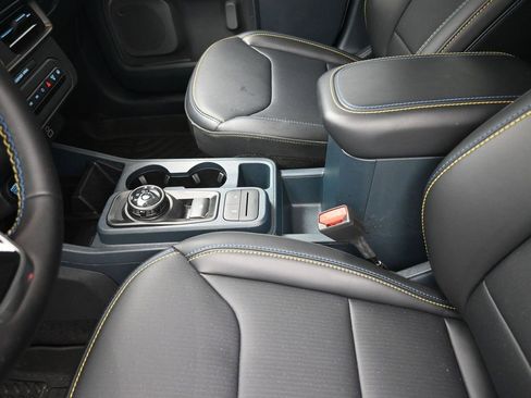 Certified 2025 Ford Maverick Lobo image 21