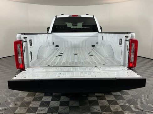 Used 2024 Ford F350 XLT image 7