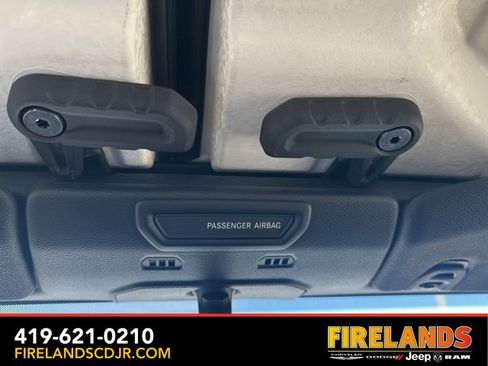 Used 2022 Jeep Wrangler Unlimited Sport image 29