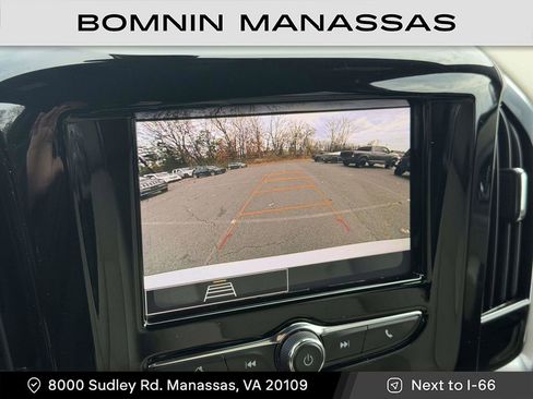 Used 2022 Chevrolet Traverse LS image 25