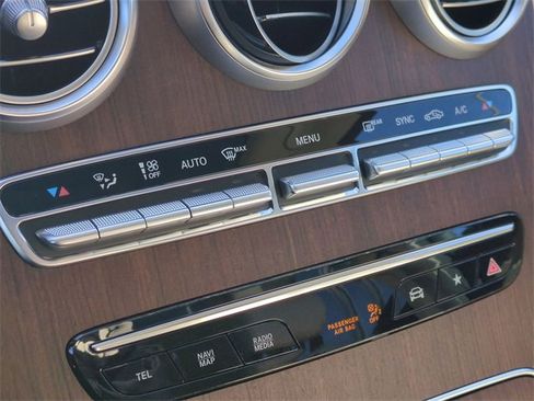 Used 2021 Mercedes-Benz GLC 300 4MATIC image 18