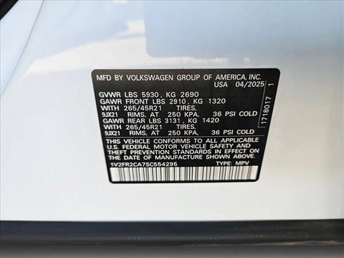 Used 2025 Volkswagen Atlas SEL Premium R-Line AWD/4WD image 23