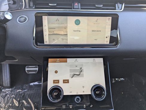 Used 2023 Land Rover Range Rover Evoque R-Dynamic S AWD/4WD image 24