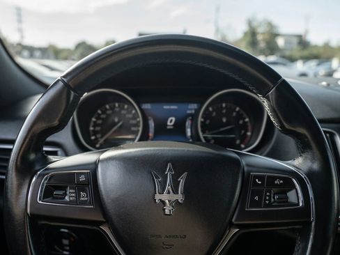 Used 2018 Maserati Levante Sport Utility 4D image 20