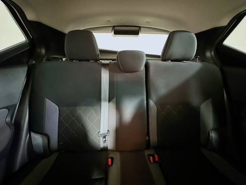 Used 2018 Nissan Kicks SV FWD image 30
