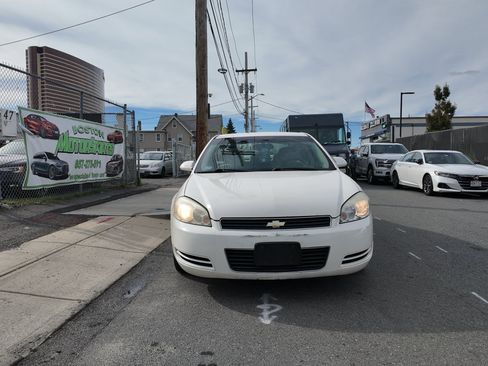 Used 2009 Chevrolet Impala LT image 4