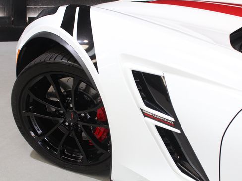 Used 2017 Chevrolet Corvette Grand Sport RWD image 18