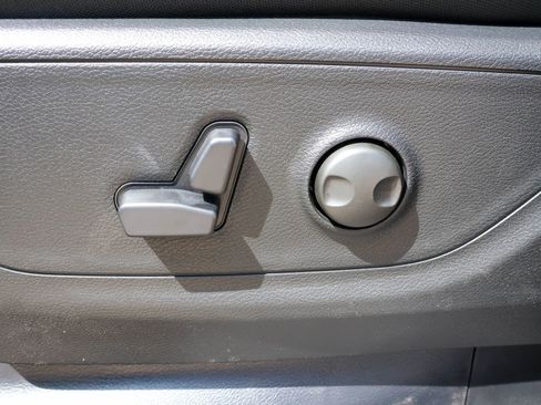 New 2026 RAM 1500 4x4 Crew Cab image 5