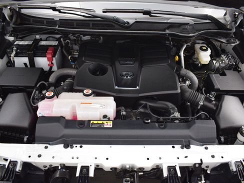 Used 2022 Toyota Tundra SR5 image 9