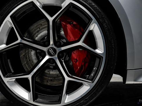 Used 2025 Audi RS 6 performance image 90