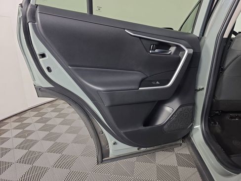 Used 2022 Toyota RAV4 XLE FWD image 27