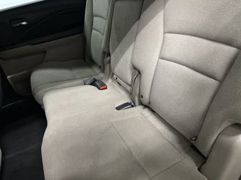 Used 2017 Honda Pilot EX image 11