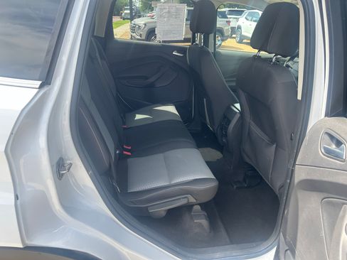 Used 2017 Ford Escape SE AWD/4WD image 32