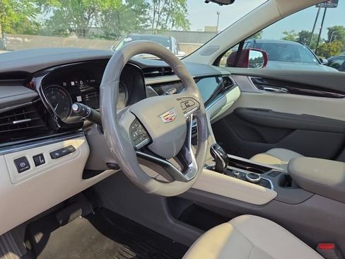 Used 2020 Cadillac XT6 Premium Luxury AWD/4WD image 25