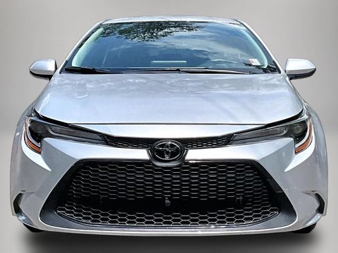 Used 2026 Toyota Corolla LE FWD image 3