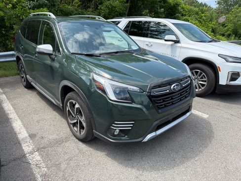 Used 2023 Subaru Forester Touring AWD/4WD image 6