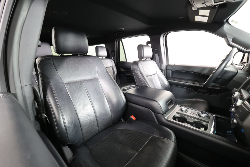 Used 2018 Ford Expedition Max XLT w/ Equipment Group 202A AWD/4WD image 27