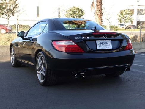 Used 2013 Mercedes-Benz SLK 250 image 19