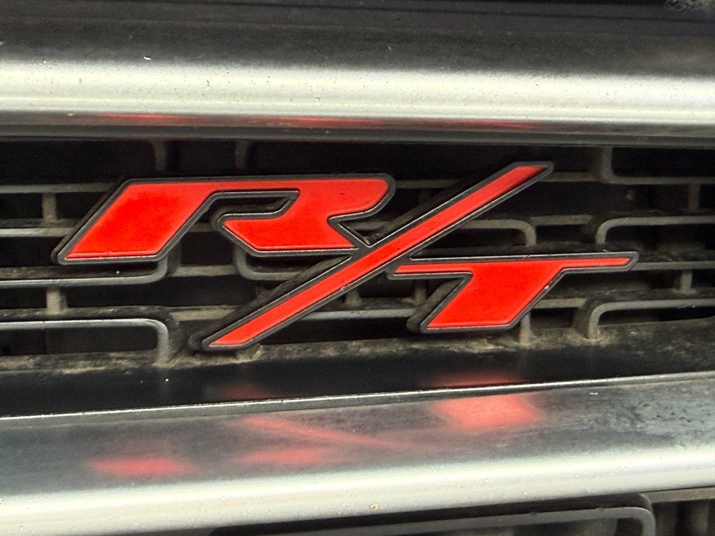 Used 2019 Dodge Challenger R/T RWD image 7
