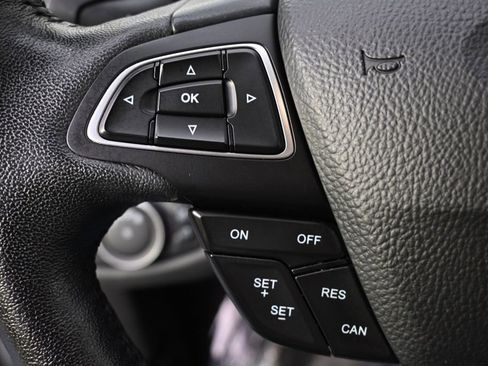 Used 2018 Ford Escape SEL image 32