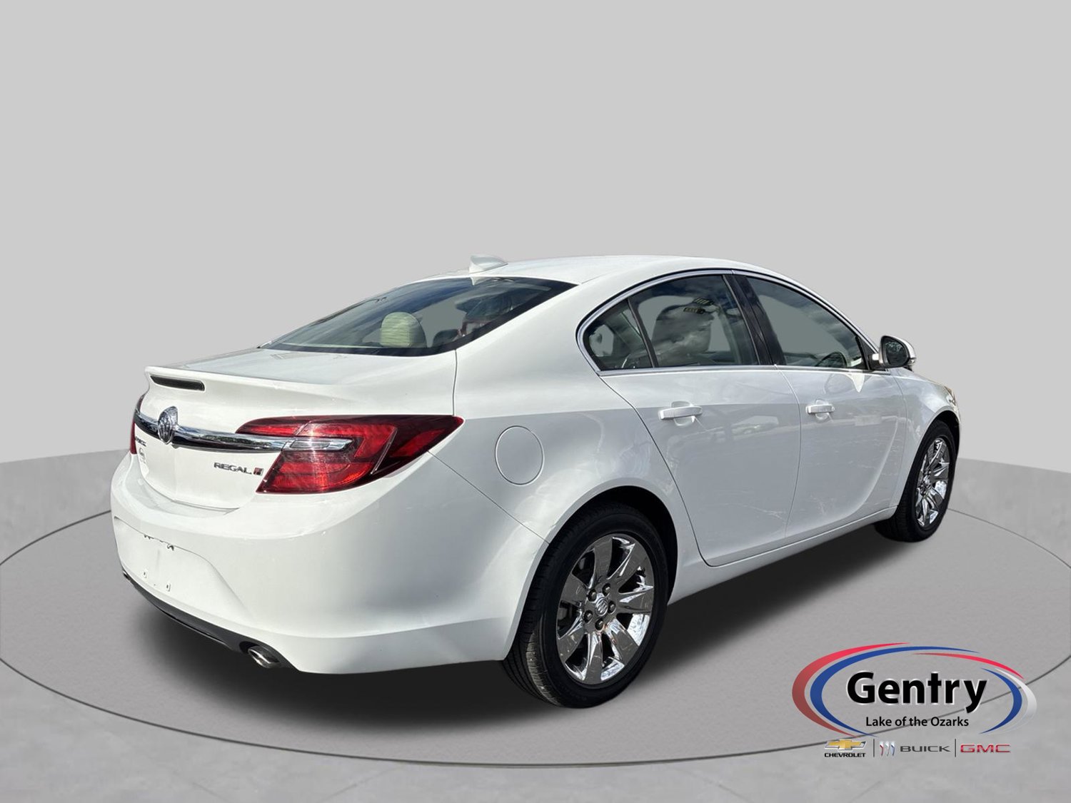 Used 2016 Buick Regal FWD image 5