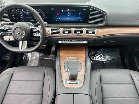 New 2026 Mercedes-Benz GLS 450 4MATIC image 25
