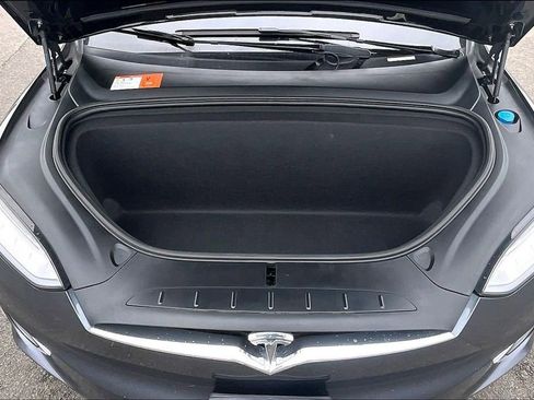 Used 2016 Tesla Model X 75D image 10