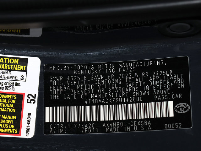 Used 2025 Toyota Camry SE FWD image 37