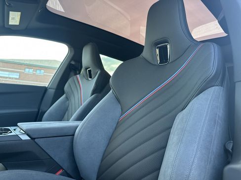 New 2026 BMW iX xDrive60 w/ M Sport Package image 16