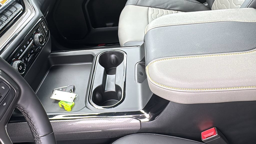 Used 2026 Chevrolet Silverado 2500 ZR2 AWD/4WD image 28