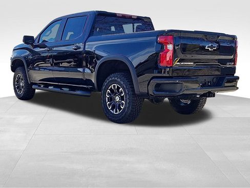 New 2026 Chevrolet Silverado 1500 ZR2 AWD/4WD image 3
