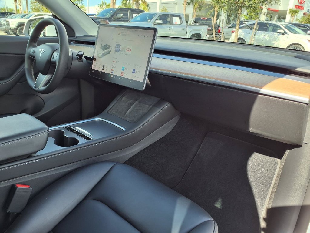 Used 2022 Tesla Model Y Performance AWD/4WD image 11