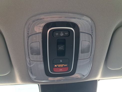 Used 2022 Hyundai Elantra Limited w/ Cargo Package image 34