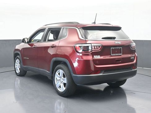 Used 2022 Jeep Compass Latitude image 4