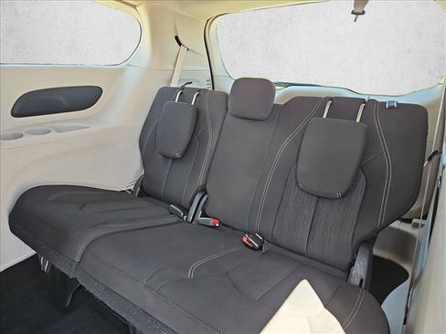 Used 2024 Chrysler Voyager LX FWD image 19