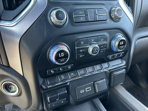 Used 2020 GMC Sierra 1500 SLT w/ SLT Premium Package AWD/4WD image 27